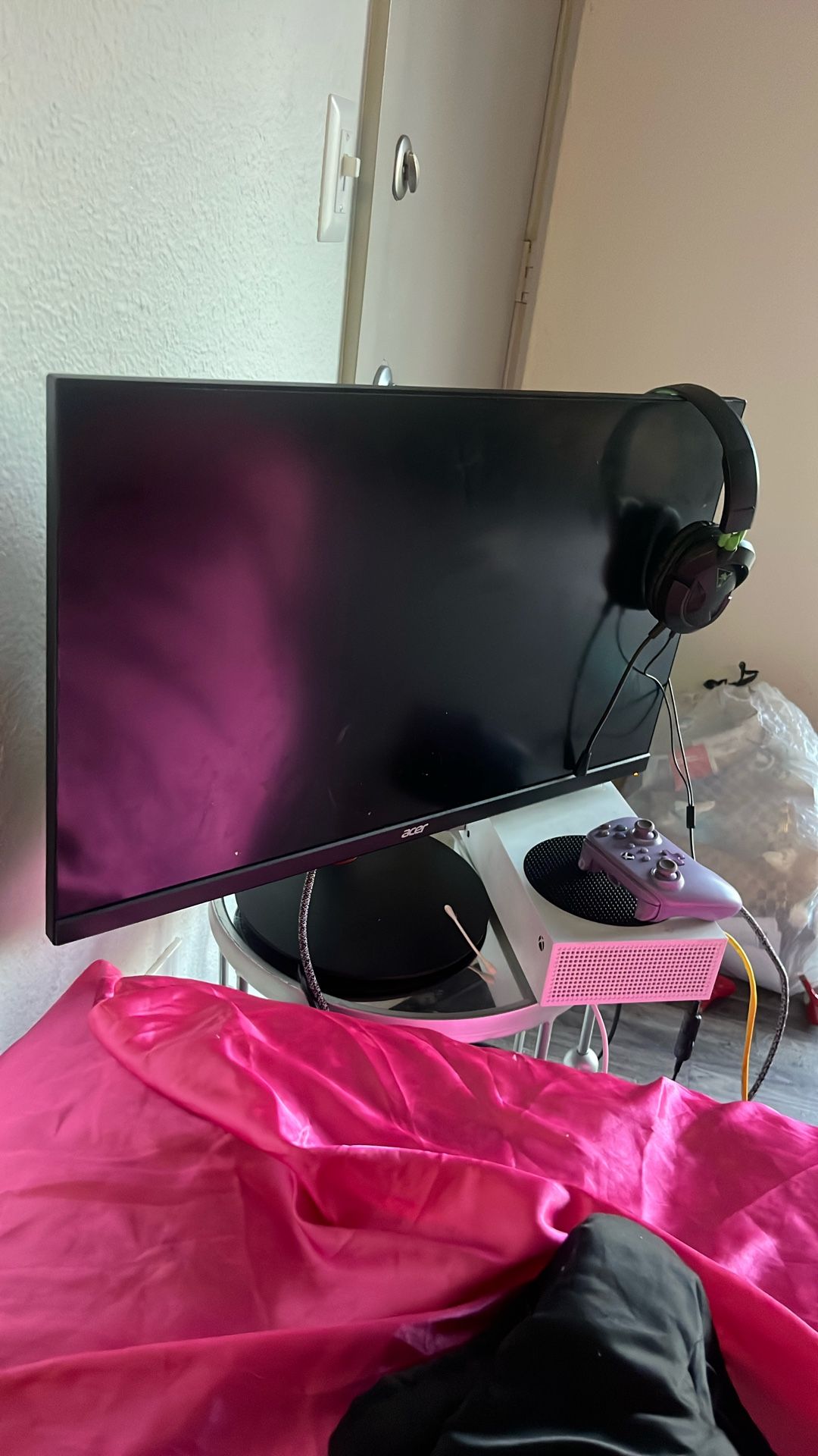 Xbox Series S And Monitor