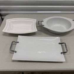 Set of 3 white serving dishes