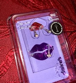 Claire’s 16G  1.2mm Threadless Flatback Lip Piercing Studs