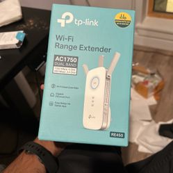 TP link WiFi Extender AC1750