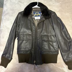Cooper Leather Jacket Size: 36R Vintage.