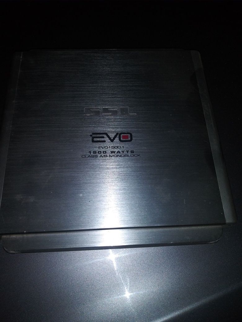 Kicker CVR 1 15" 1500 watt Evo amplifier