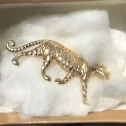 14k Gold Pin