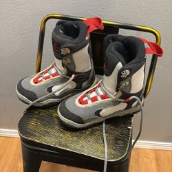Snowboard Boots Size 1