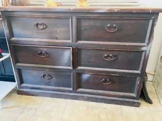 Solid wood Dresser