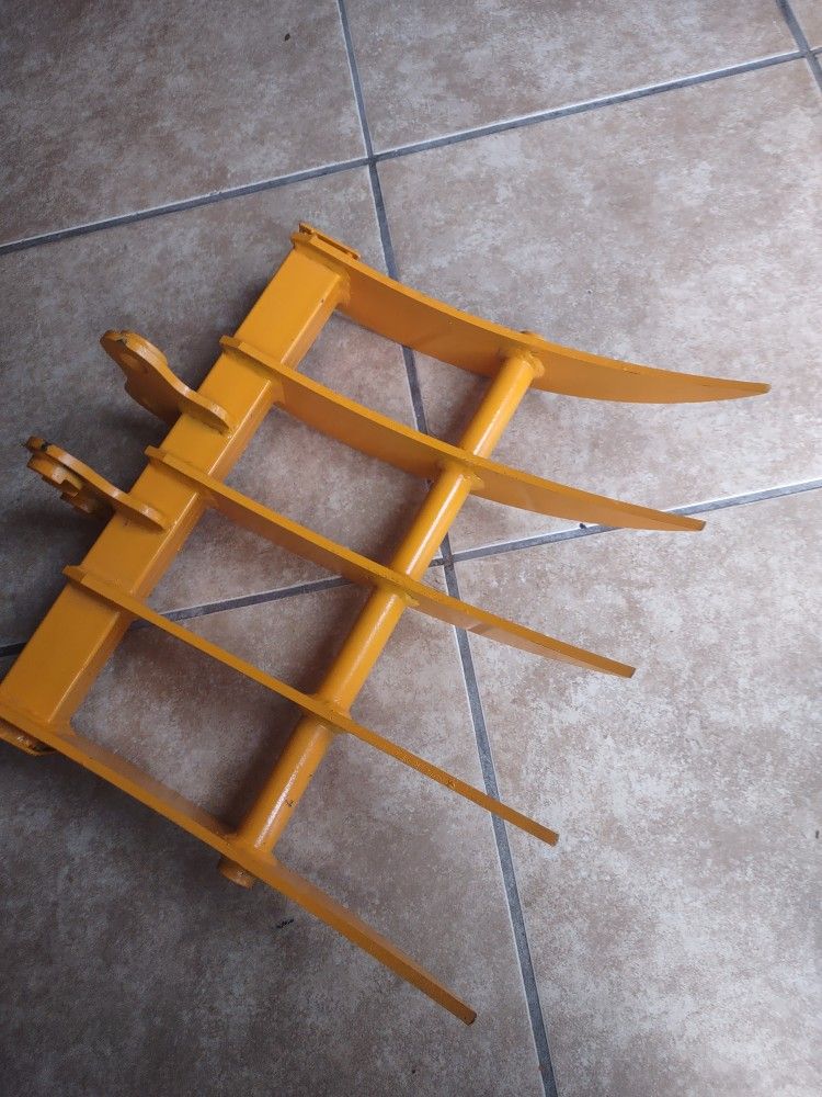 Tractor Rake 20" Brand New $300.00