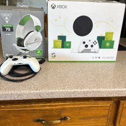 Xbox Series S 512GB Comes With Turtle Beach Headset And Controller 