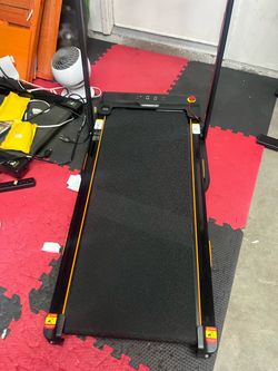 Folding Treadmill with Digital Display