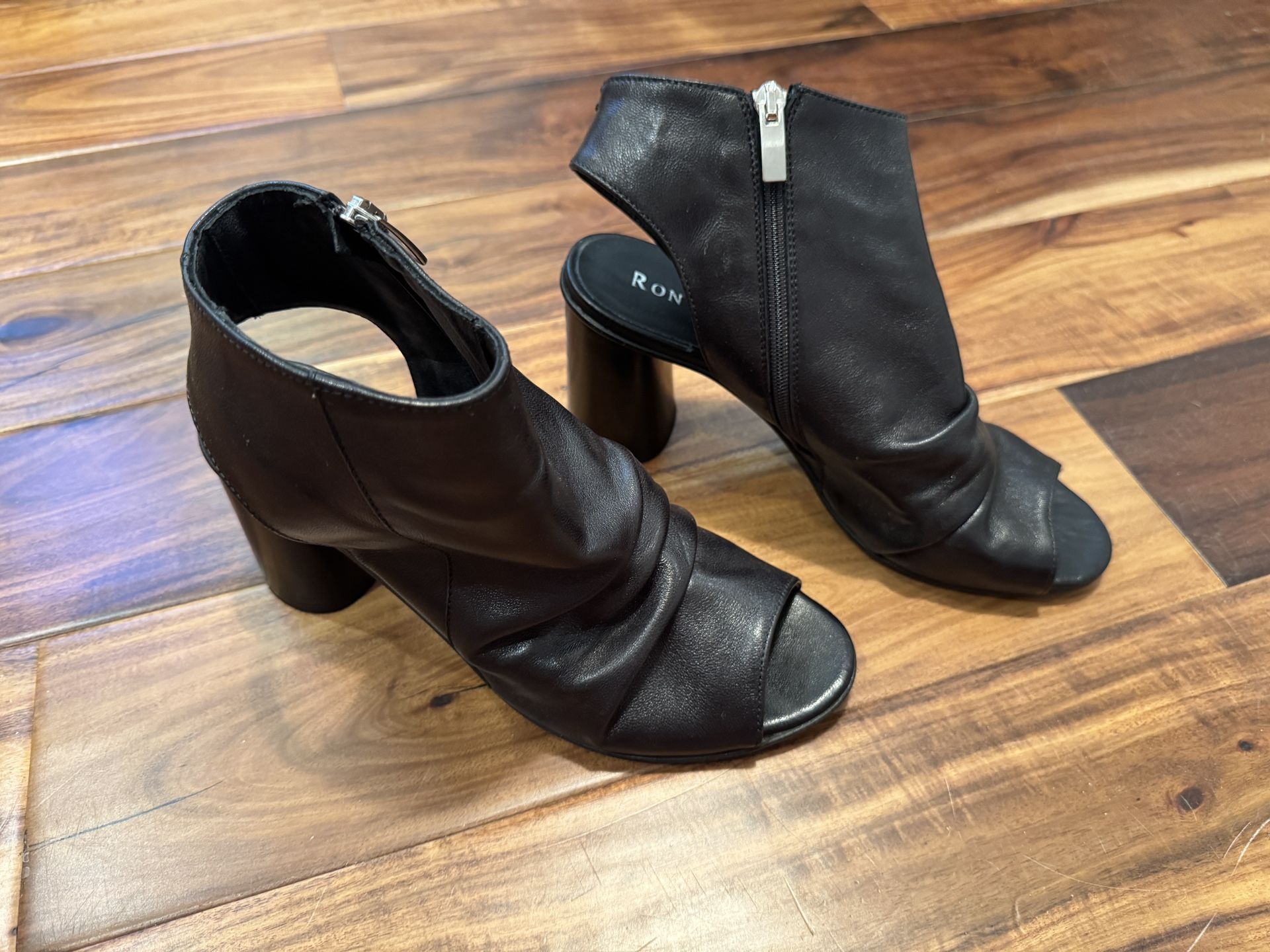 Ron White Black Leather Peep Toe Booties – Size 39 (8.5)
