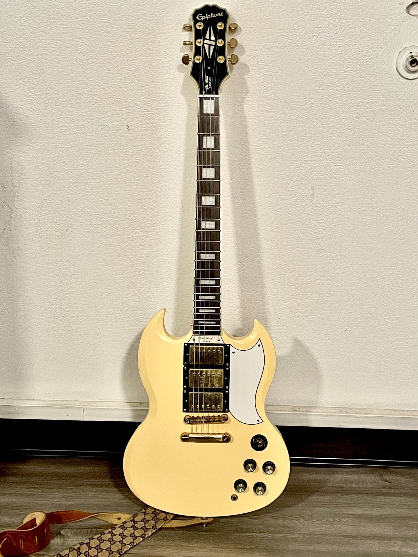 Epiphone Les Paul Custom SG - Limited Edition Triple Gold Pickup (Cream)