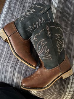 Big kid cow boy boots