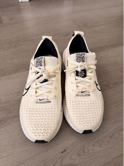 Nike Interact Run Road Running Shoes – Women’s Size 7 – Worn Once