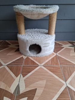 Cat tree