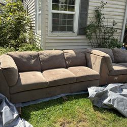 FREE SECTIONAL COUCH