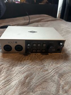 interface, universal audio, phantom power