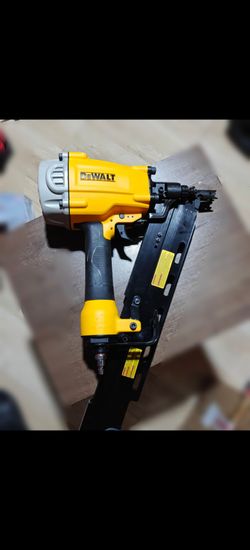 DEWALT
Pneumatic 21-Degree Collated Corded Framing Nailer