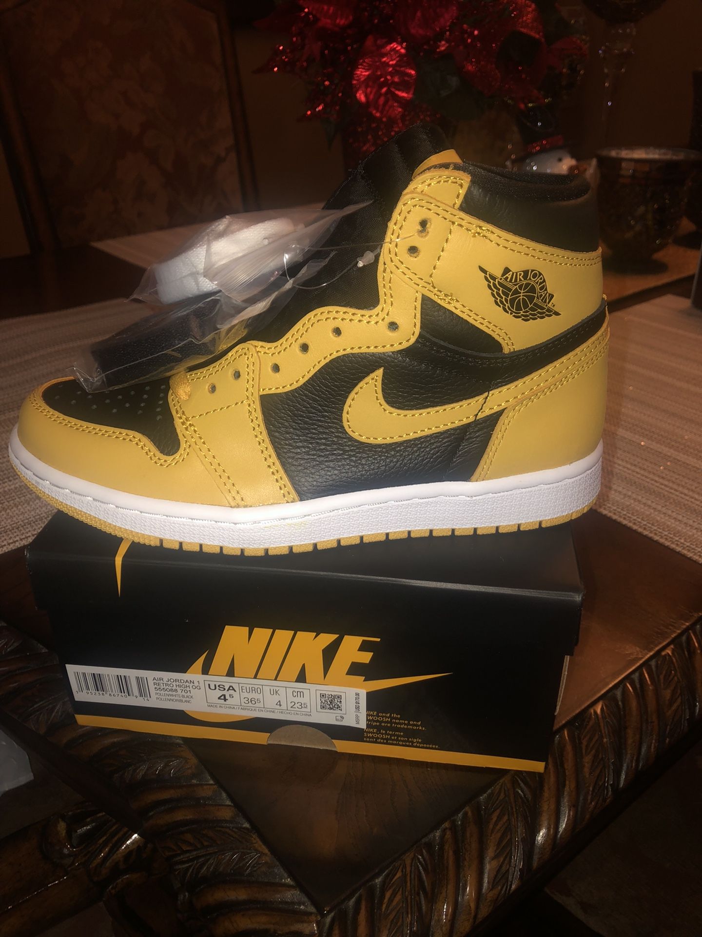Jordan 1 Pollen 4.5 Men / 6 Women