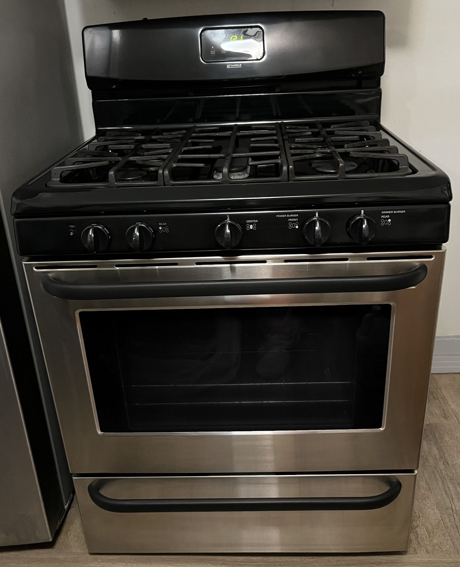 Kenmore Gas Range Stove Oven 5 Burner for Sale in Altadena, CA OfferUp
