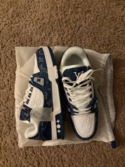 Navy blue Lv shoes/ SIZE 9