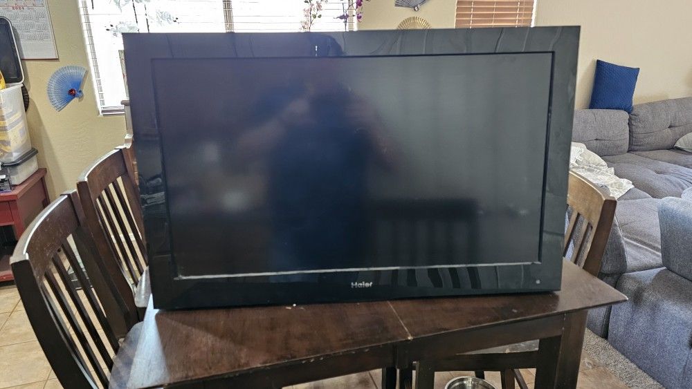 Hair 32 inch tv