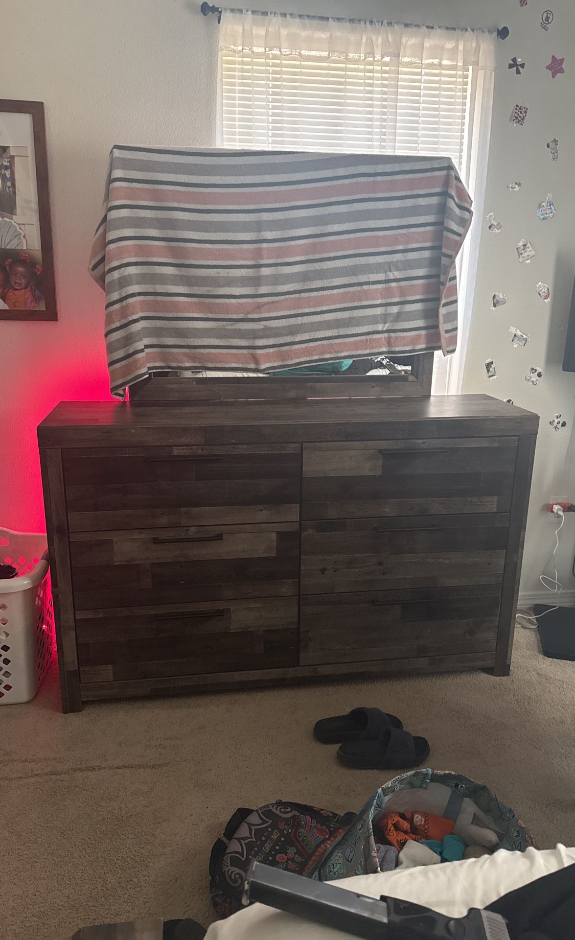 Dresser!