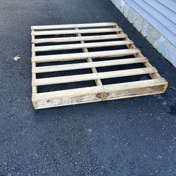 FREE Pallet