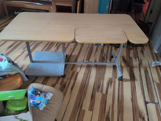 Desk on wheels