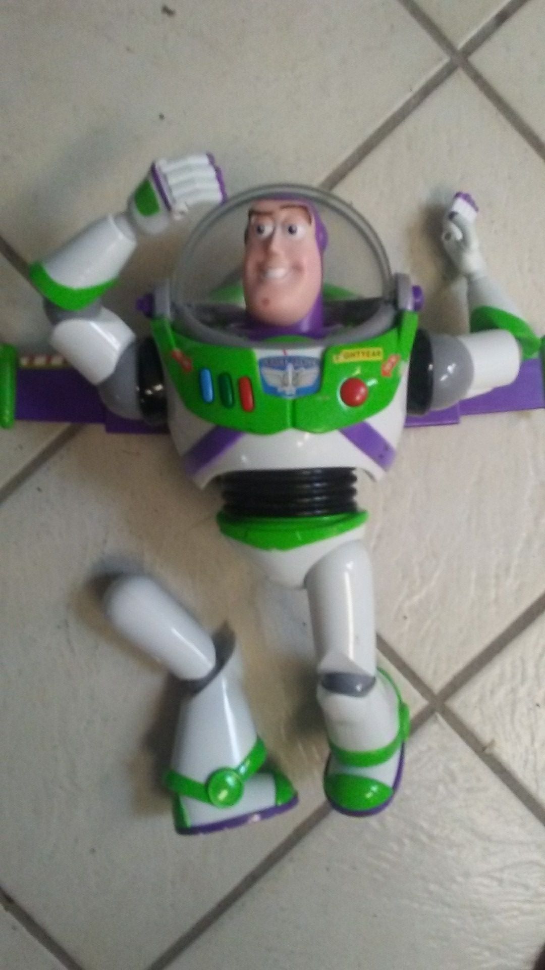 Talking buzz lightest toy story broken leg