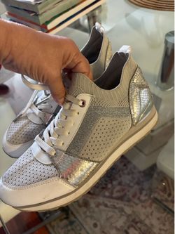 Like new Michael Kors shoes size 7