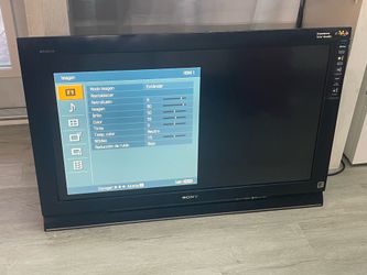 Free Sony Bravia, 37” imperfect conditions