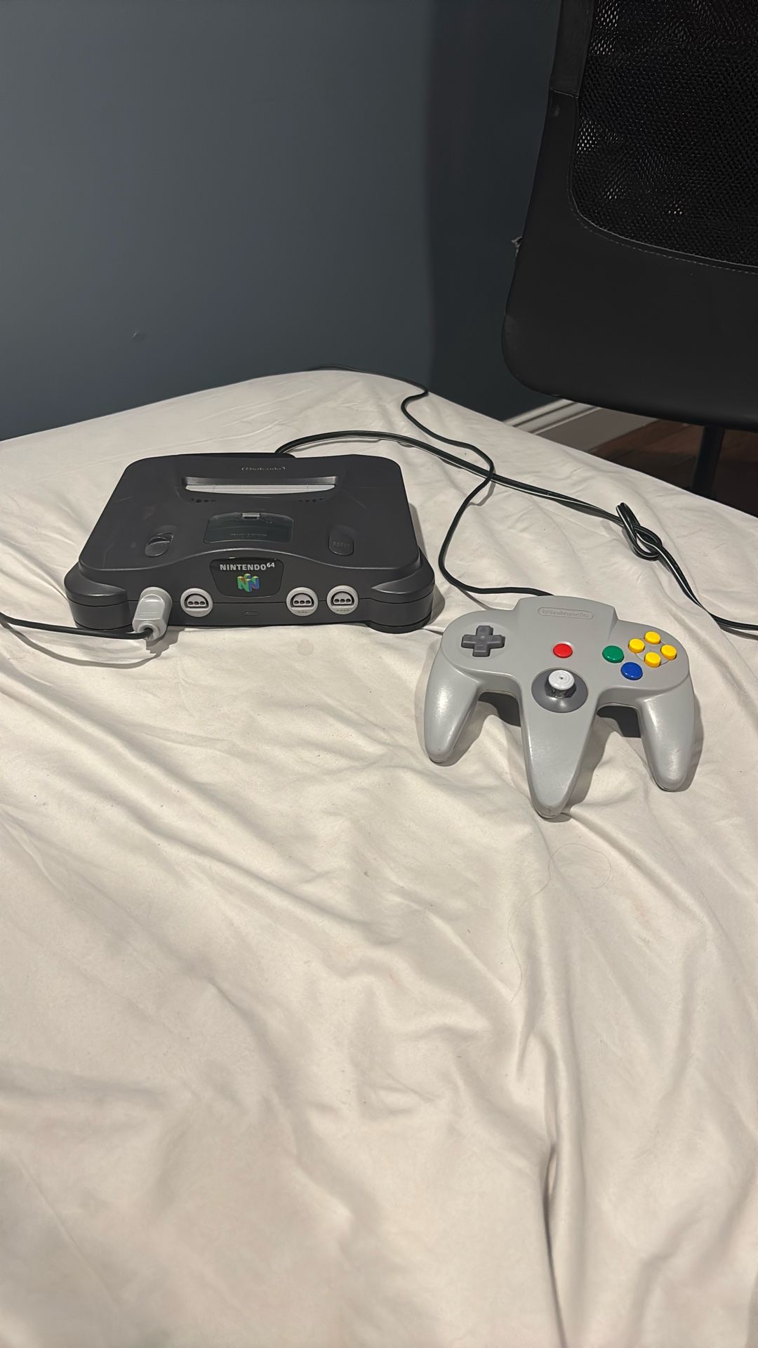 Nintendo 64 with Controller No TV Adapter (Price Negotiatable)