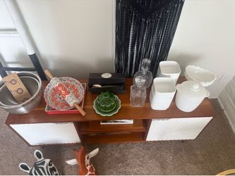 Bakeware/Kitchen Decor - Vintage/Anthropologie