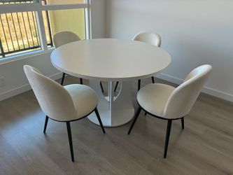 Brand new dining set