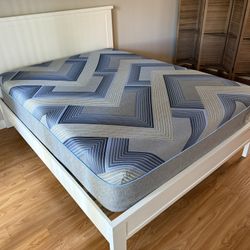 Queen Size Mattress with White Bed Frame – Clean & Sturdy