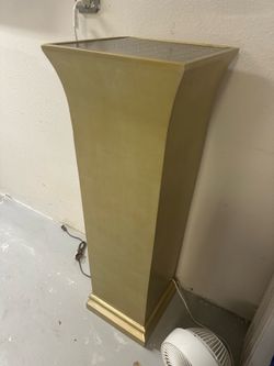 Plant or Display Stand w/light