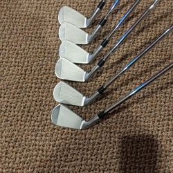 Golf Zx5 Mk2 Iron Set P-5 Stiff Flex Winn 2.0 Grips Rt Hand