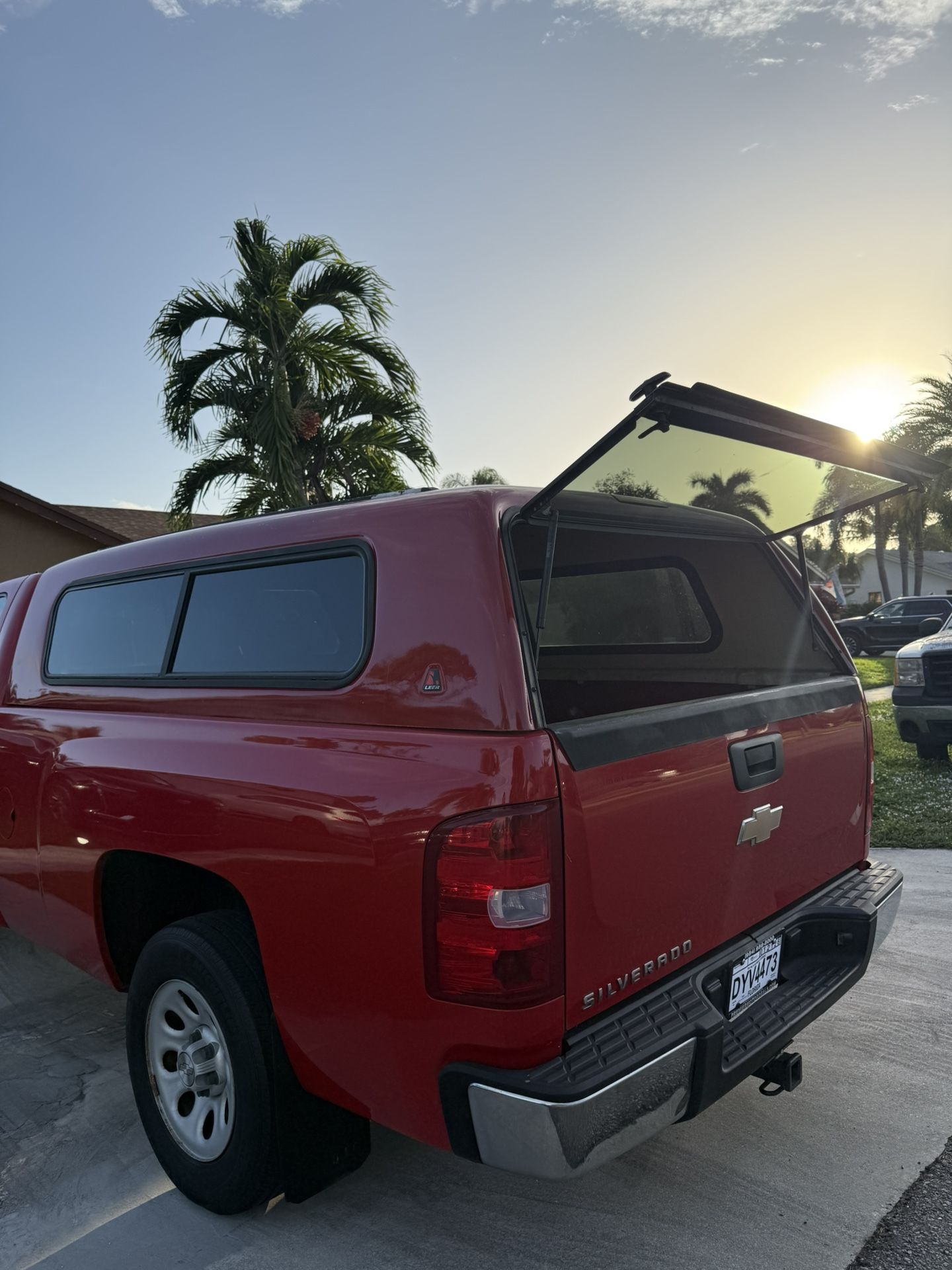 LEER Truck Cap / Camper Shell / Capota / Caceta para truck 🛻 - Chevy Silverado 1500 (2007-2013) *Red