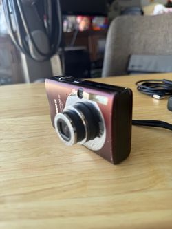 Canon PowerShot SD1100 IS Digital Camera