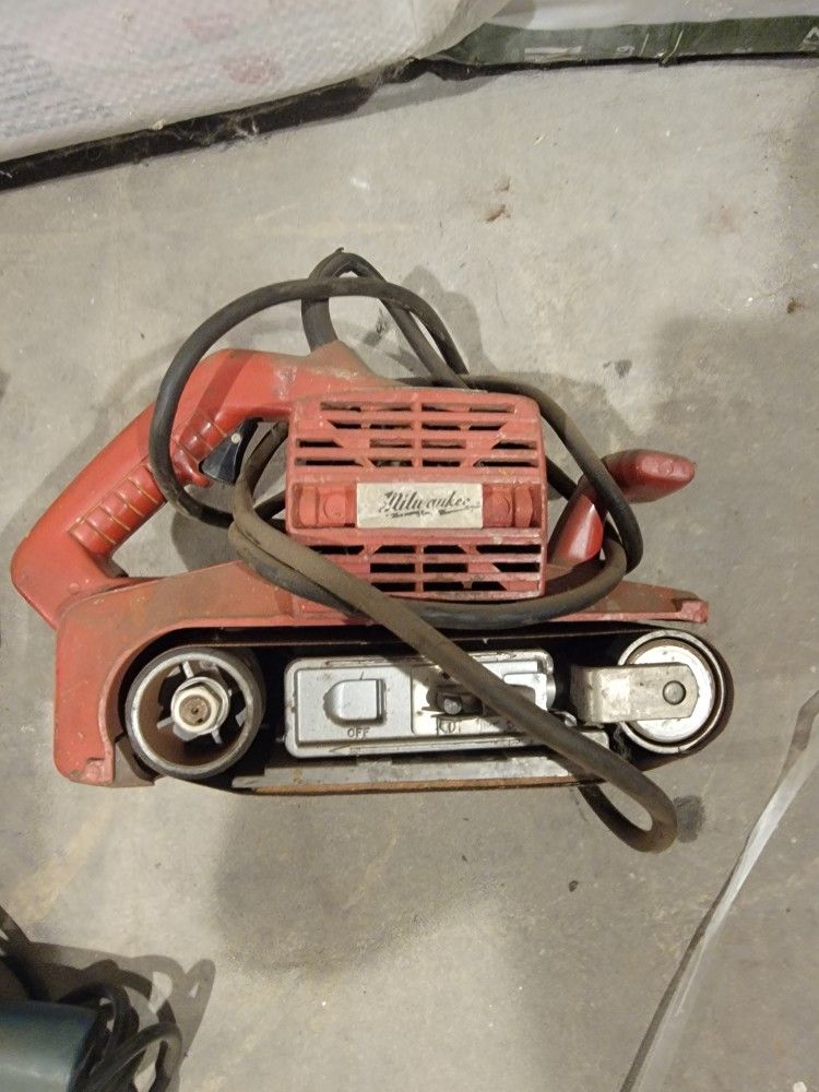 Milwaukee belt cheap sander 5900