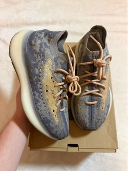 Mist Yeezy 380
