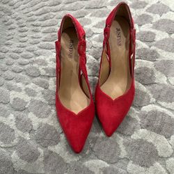Red pumps Sz 7 