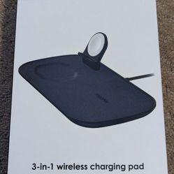 mophie 3-in-1 Wireless Charging Pad IPhone New watch 