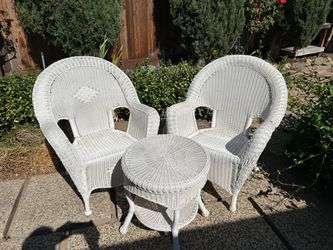 White Plastic Wicker Patio Set