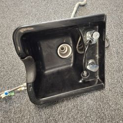 Salon sink