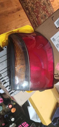 Cadillac seville r/s tail light assembly