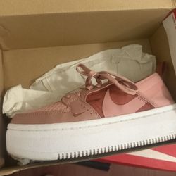 Platform Nike Courts