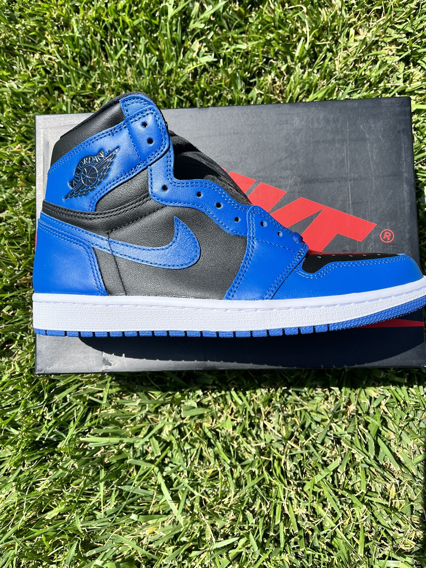 AIR JORDAN 1 RETRO HIGH OG DARK MARINA BLUE SIZE 9M/10.5W - BRAND NEW