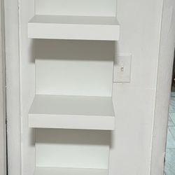 shelf for decoration, perfume and more.  Estante Para Decoración Perfumes Y Más 