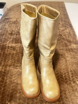 women's gold knee-high Size 12