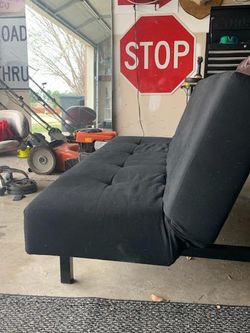 Black Futon 